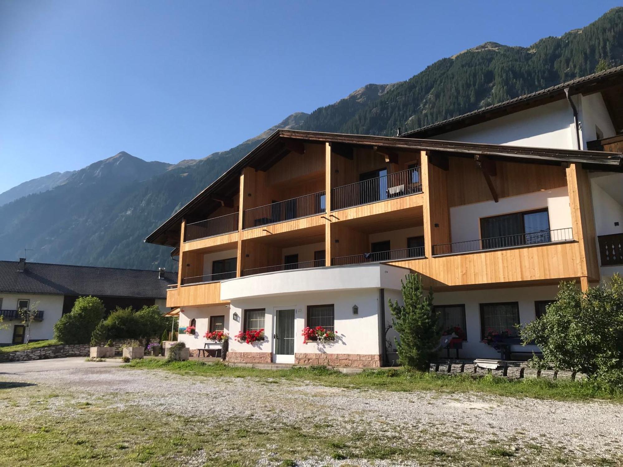 Alpenspitz Appartements - Garni - B&B Рачинес Екстер'єр фото